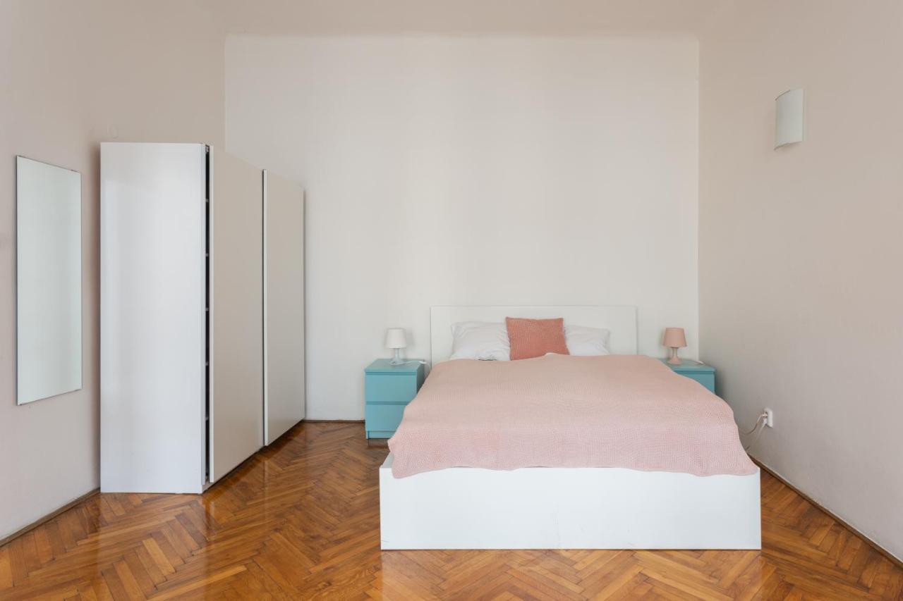 Welcoming Flat In Vinohrady By Prague Days Apartment ภายนอก รูปภาพ